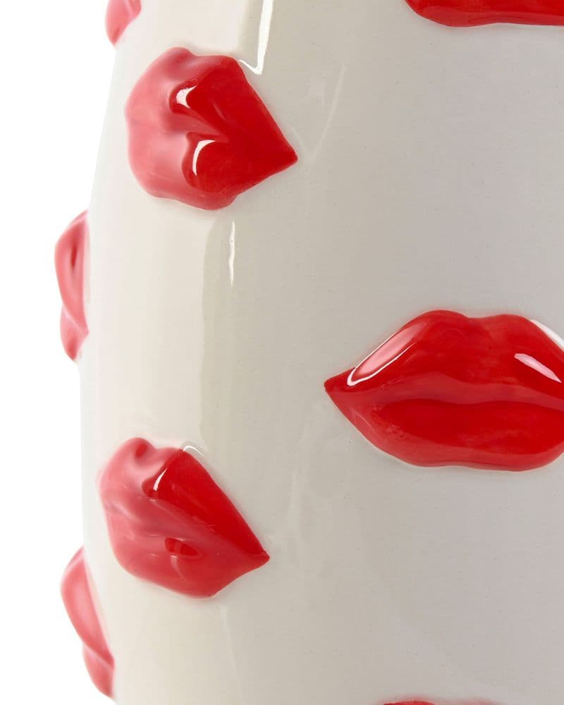 Kiss